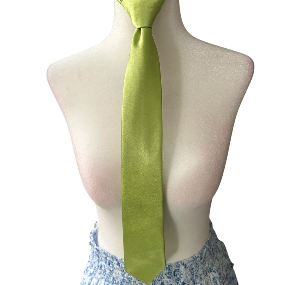 EUC Lime Green boys, zipper Necktie